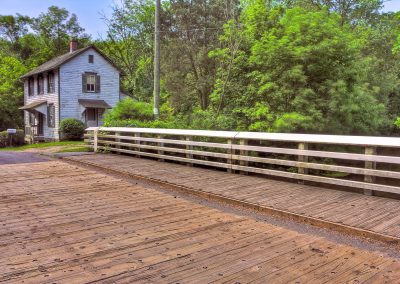 Carnegie Road Bridgetender House